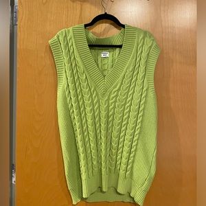 Sunday best (aritzia) green cable knit sweater, size medium, NWOT